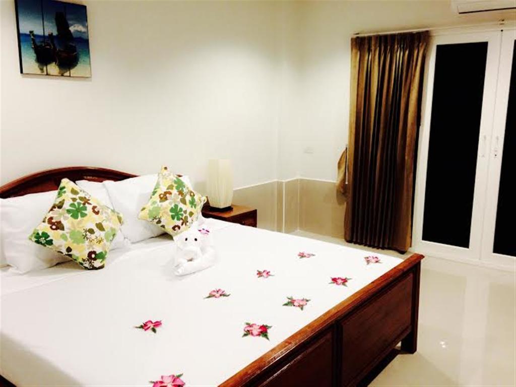 Siray House Aparthotel Phuket Buitenkant foto