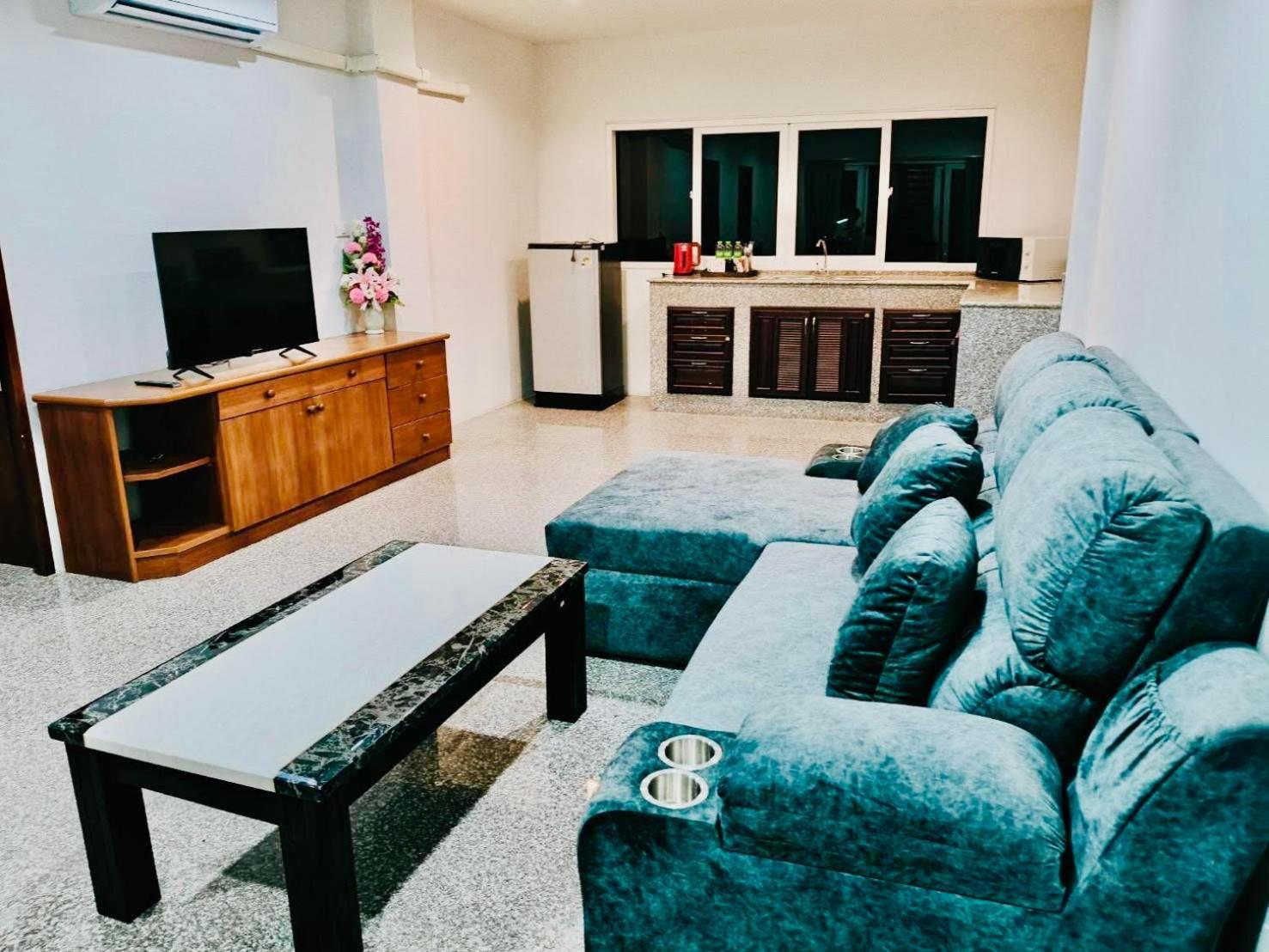 Siray House Aparthotel Phuket Buitenkant foto